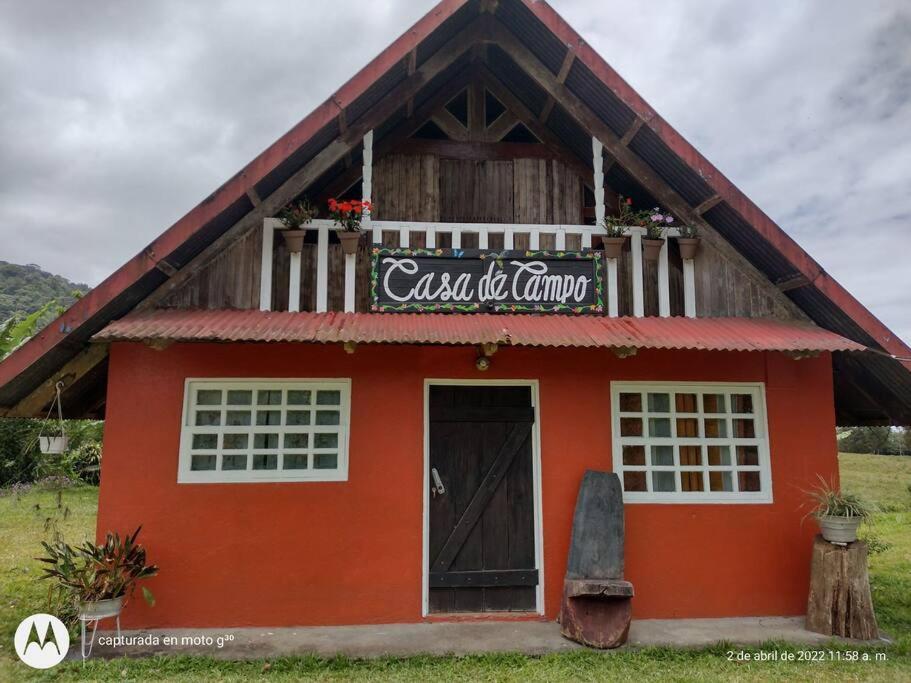 - Place In Town. Chalet *